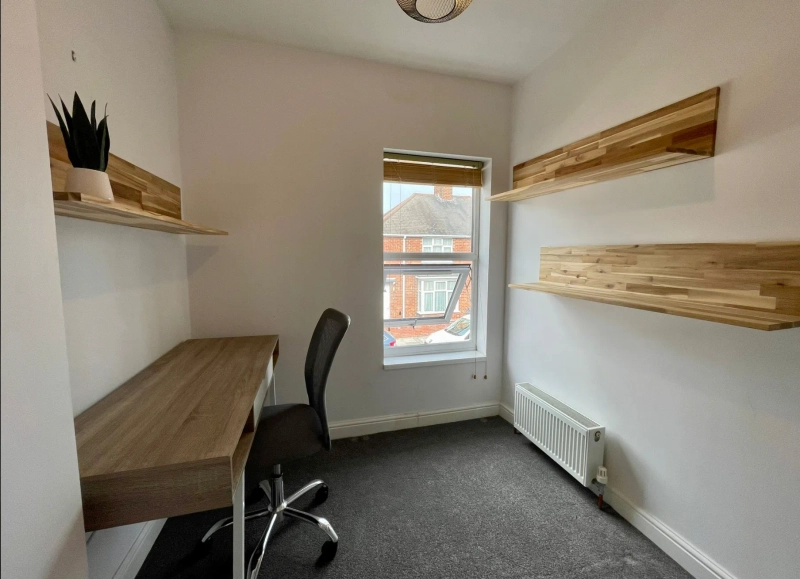 3 Bed - Bills Inclusive - Severn Street - Thumbnail 11